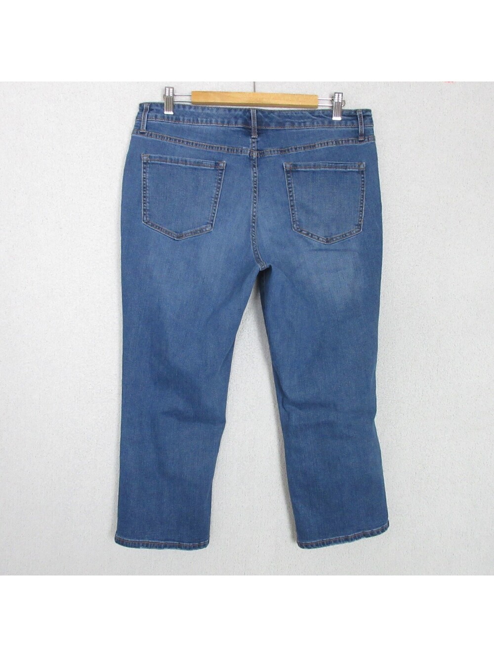 Nine West Chrystie Capri Jeans Women’s Size 14 Blue Stretch Denim Mid Rise 36x24 - Picture 2 of 12
